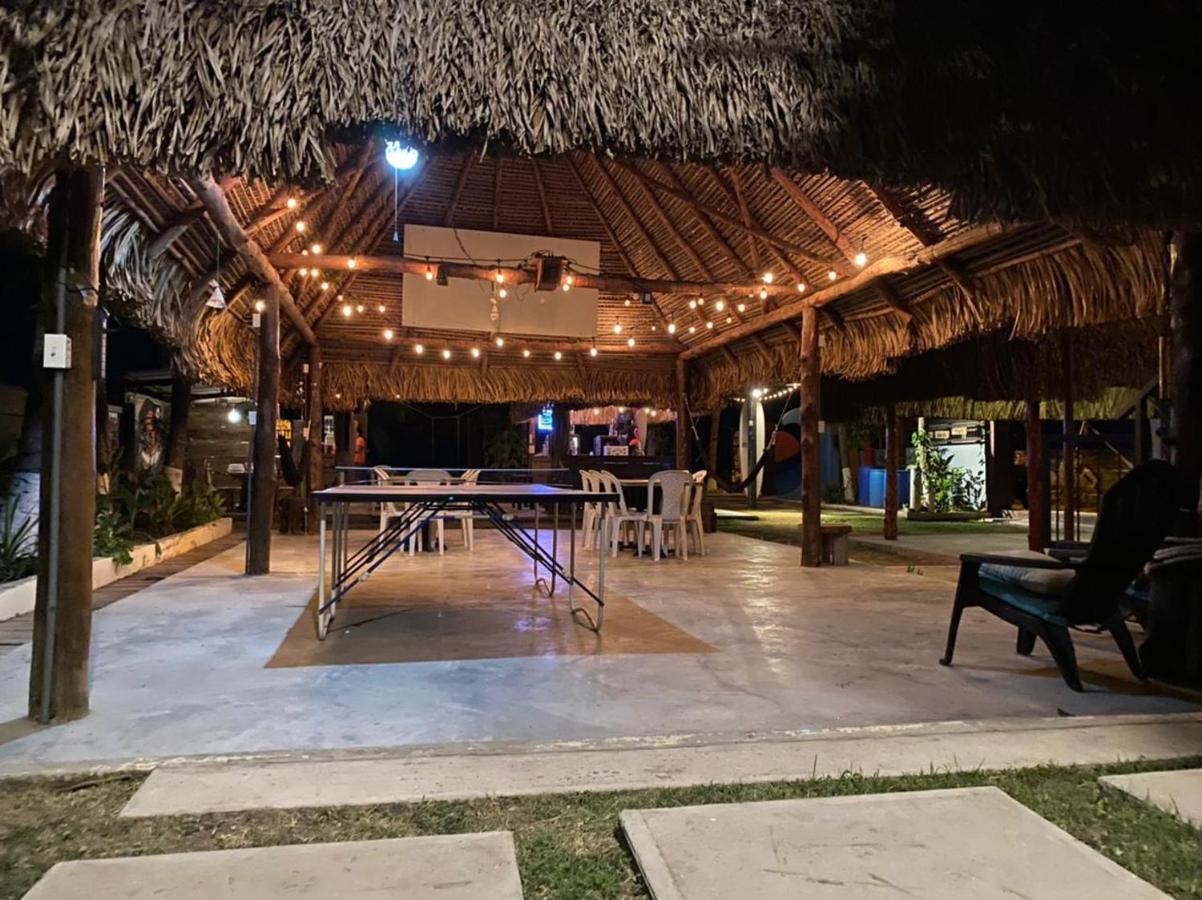 San Carlos Surf Resort & Eco Lodge מראה חיצוני תמונה