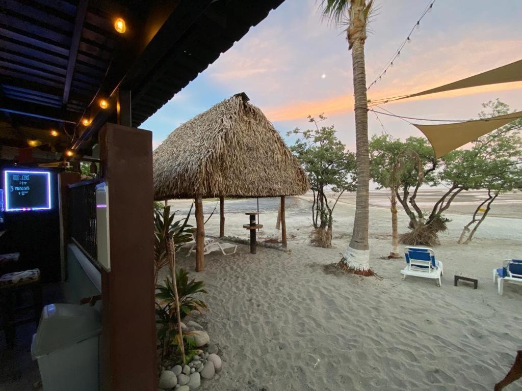 San Carlos Surf Resort & Eco Lodge מראה חיצוני תמונה