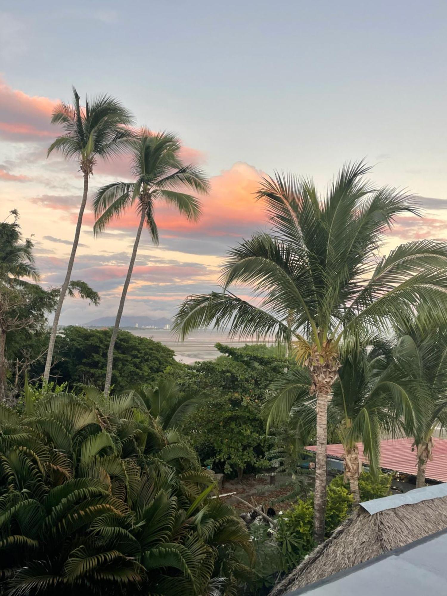 San Carlos Surf Resort & Eco Lodge מראה חיצוני תמונה