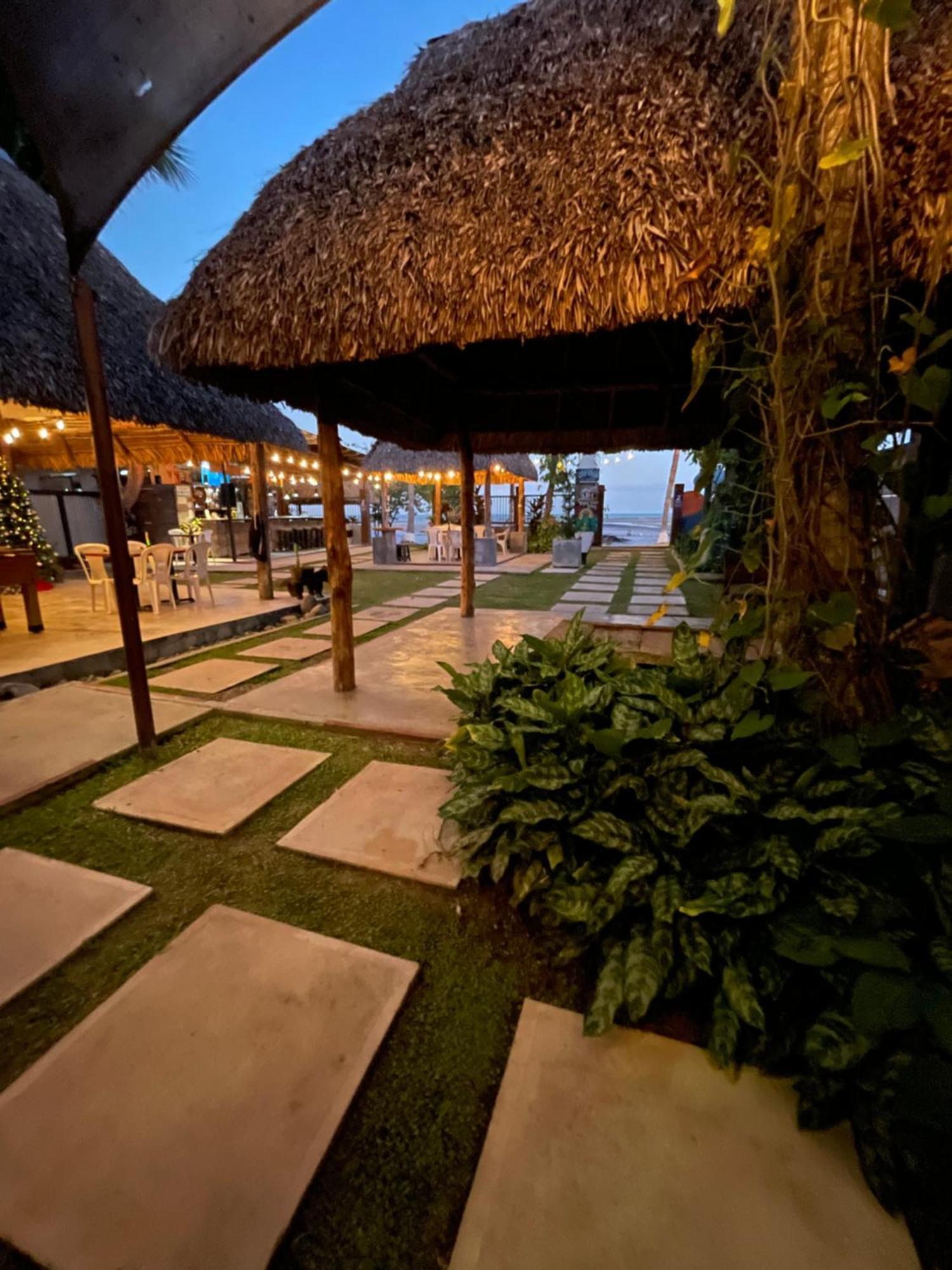 San Carlos Surf Resort & Eco Lodge מראה חיצוני תמונה